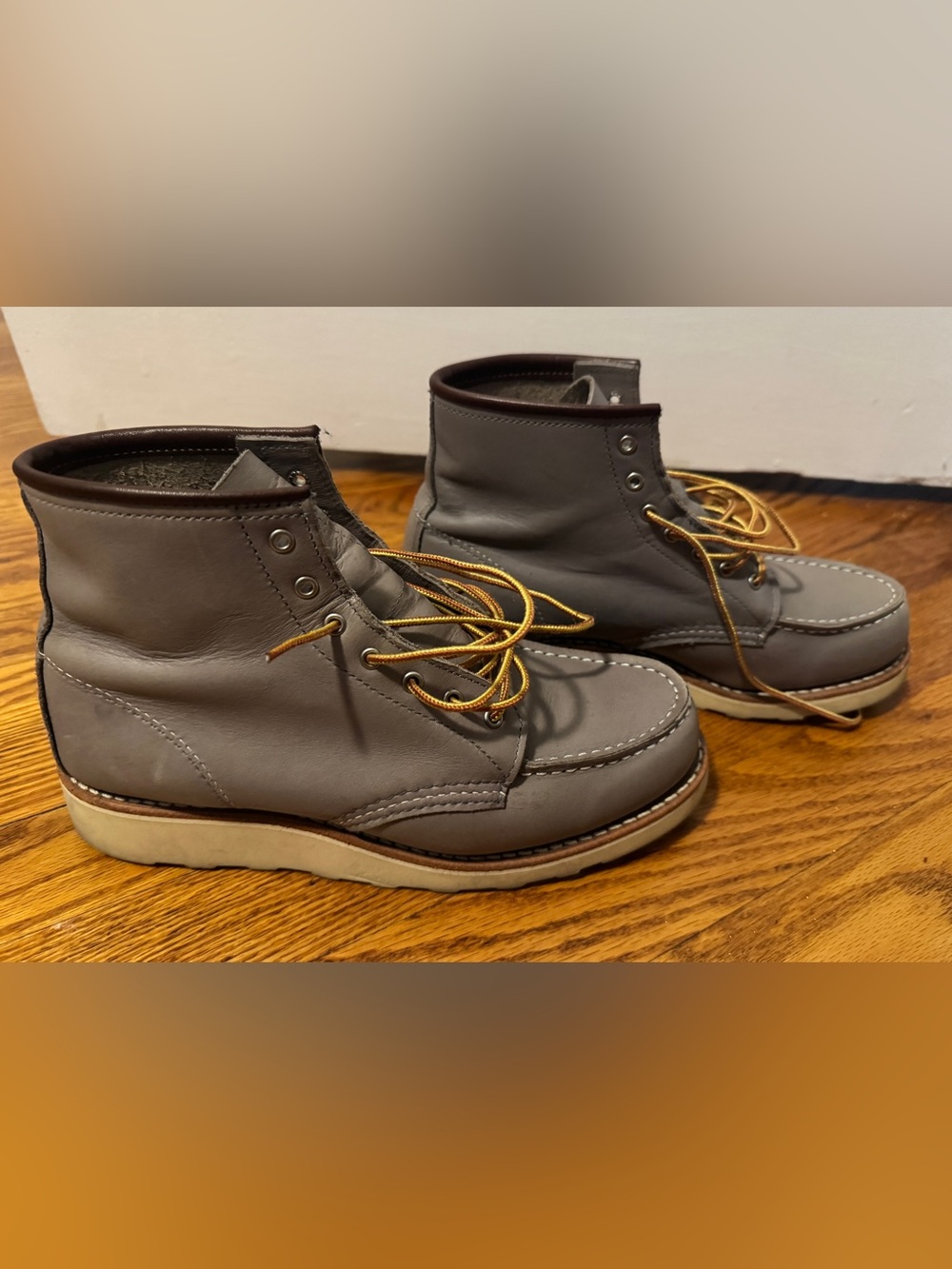 women’s redwing moc toe boots